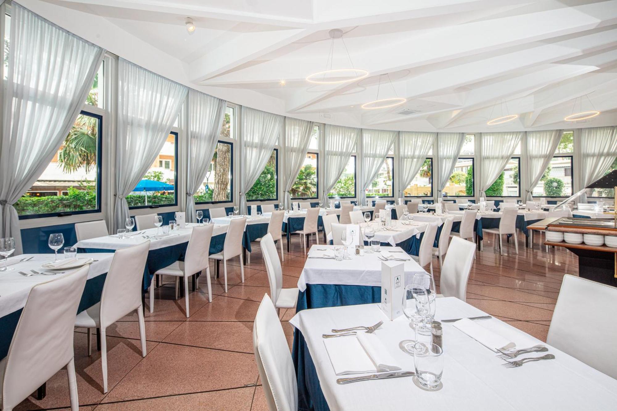 Hotel Medusa Splendid Линяно Сабиадоро Екстериор снимка