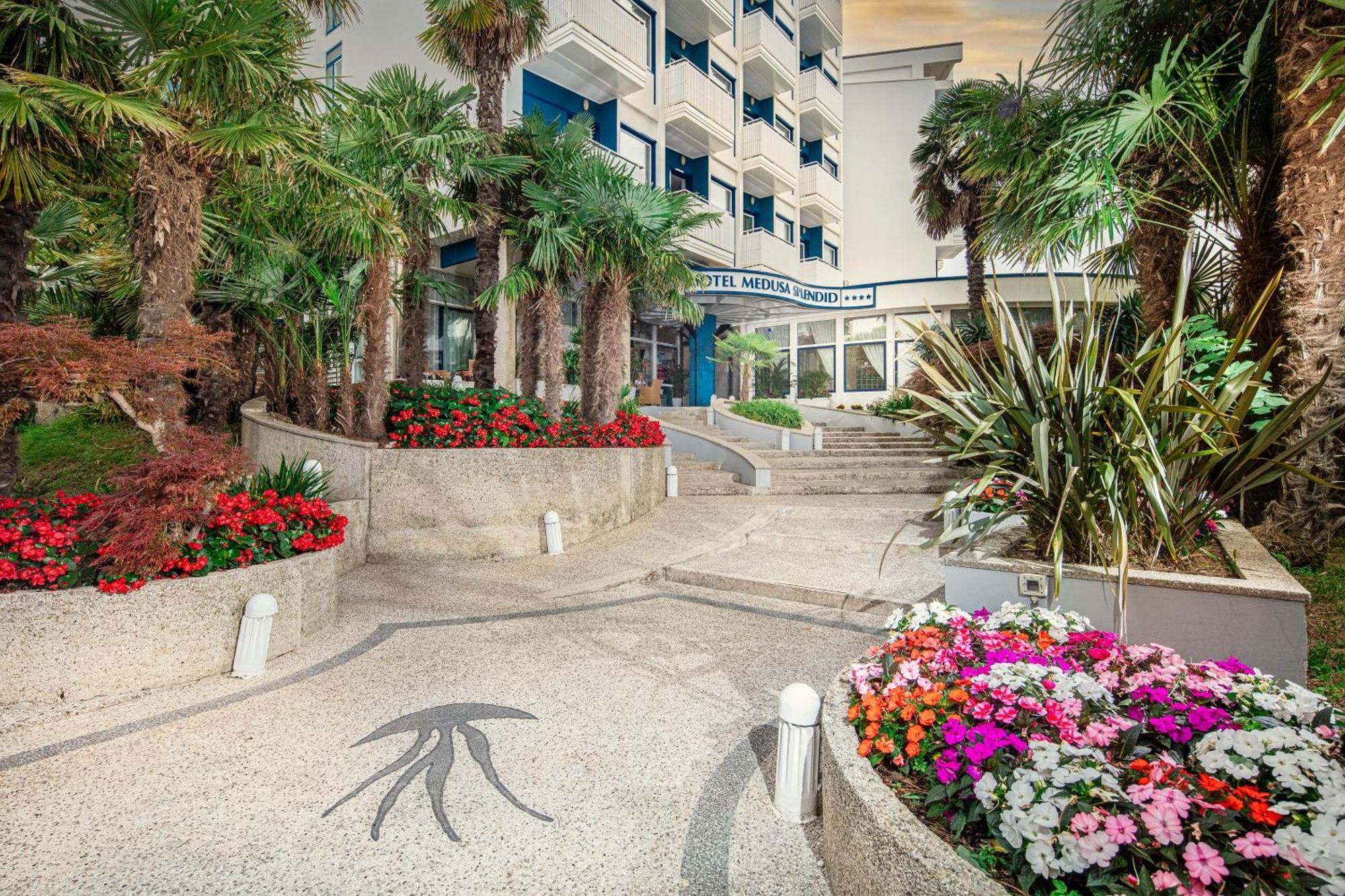 Hotel Medusa Splendid Линяно Сабиадоро Екстериор снимка